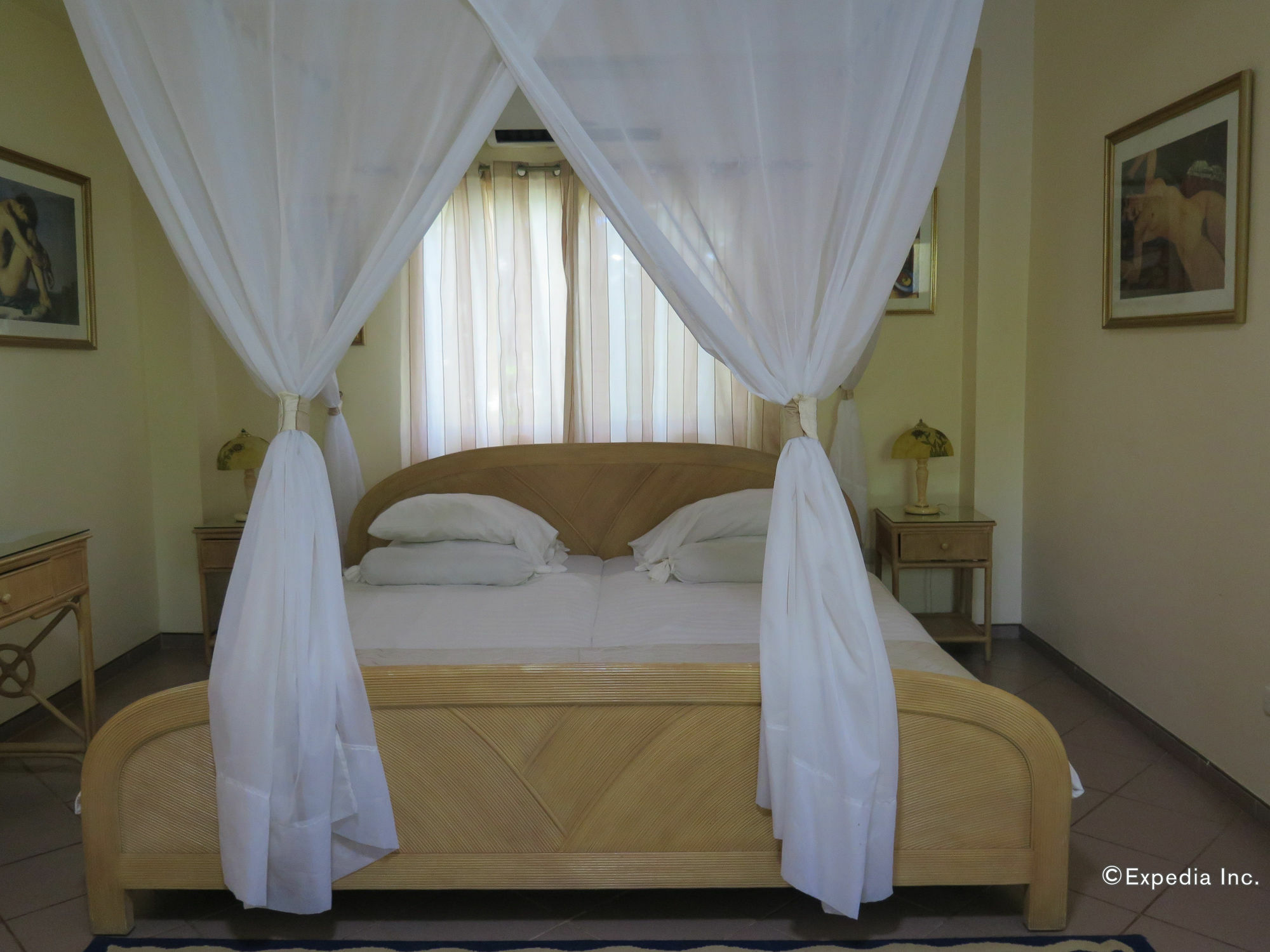 Sun Apartelle Panglao Luaran gambar