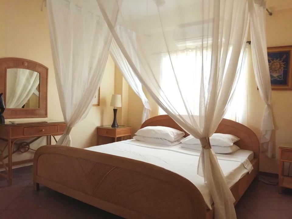 Sun Apartelle Panglao Bilik gambar
